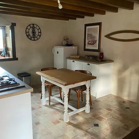 De Charme Au Bord De L'eau, à 30min Du Mans, Cadre Paisible Avec Pêche Et Randonnées à Proximité - Fr-1-410-414 Hébergement de vacances