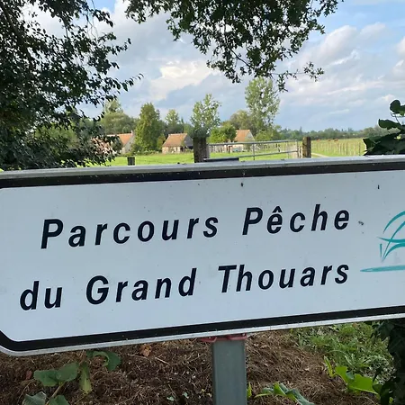 De Charme Au Bord De L'eau, A 30min Du Mans, Cadre Paisible Avec Peche Et Randonnees A Proximite - Fr-1-410-414 *
