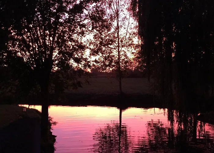 De Charme Au Bord De L'eau, A 30min Du Mans, Cadre Paisible Avec Peche Et Randonnees A Proximite - Fr-1-410-414 *